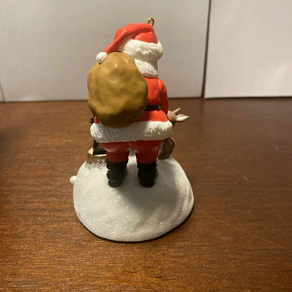 Hallmark Keepsake Santa's Forest‎ Friends Light Sound Magic Ornament 2022 tested